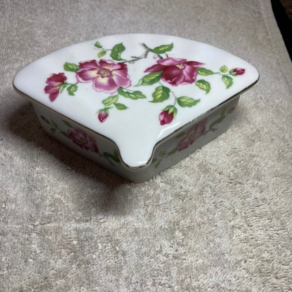 1935 LEFTON FLOWERS FLORAL porcelain trinket box